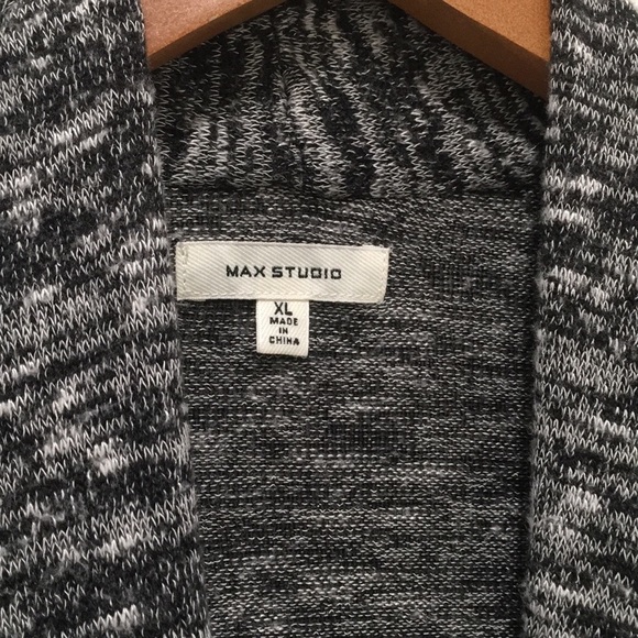 Max Studio Top - Picture 2 of 3